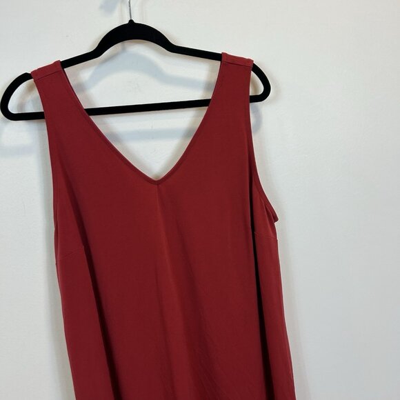 Torrid Womens Studio Knit V Neck Tank Top Plus 2X Red Raspberry Stretch - Picture 2 of 9